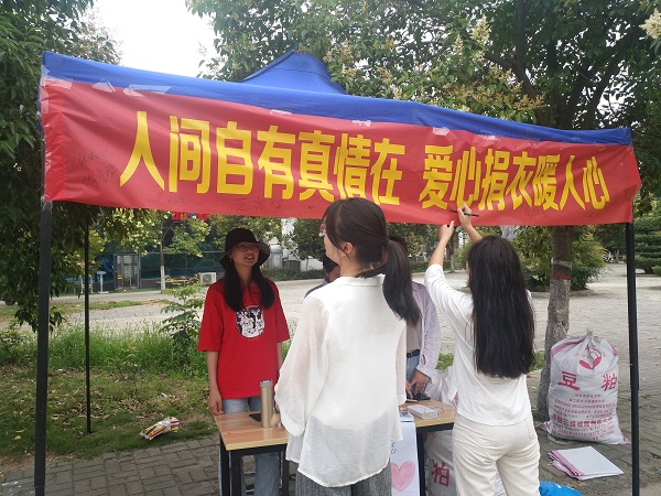国产成人精品一区二区三区
