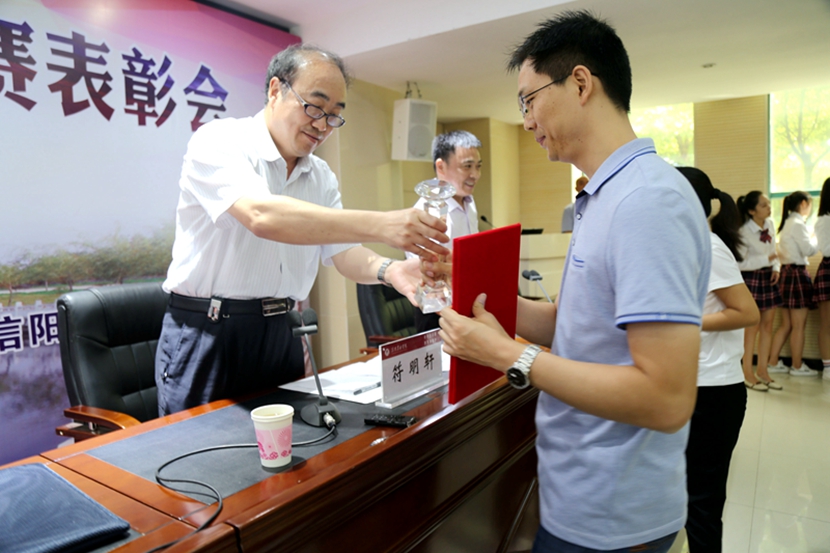 国产成人精品一区二区三区