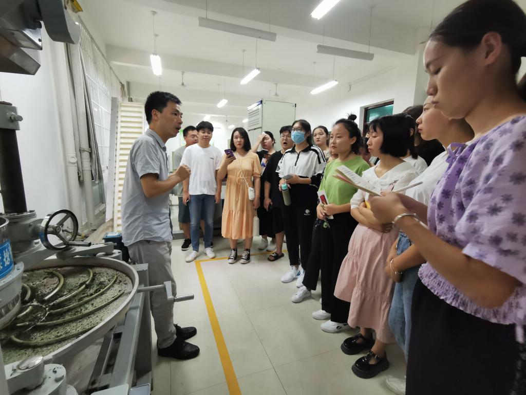 国产成人精品一区二区三区