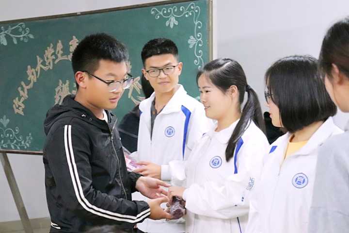 国产成人精品一区二区三区