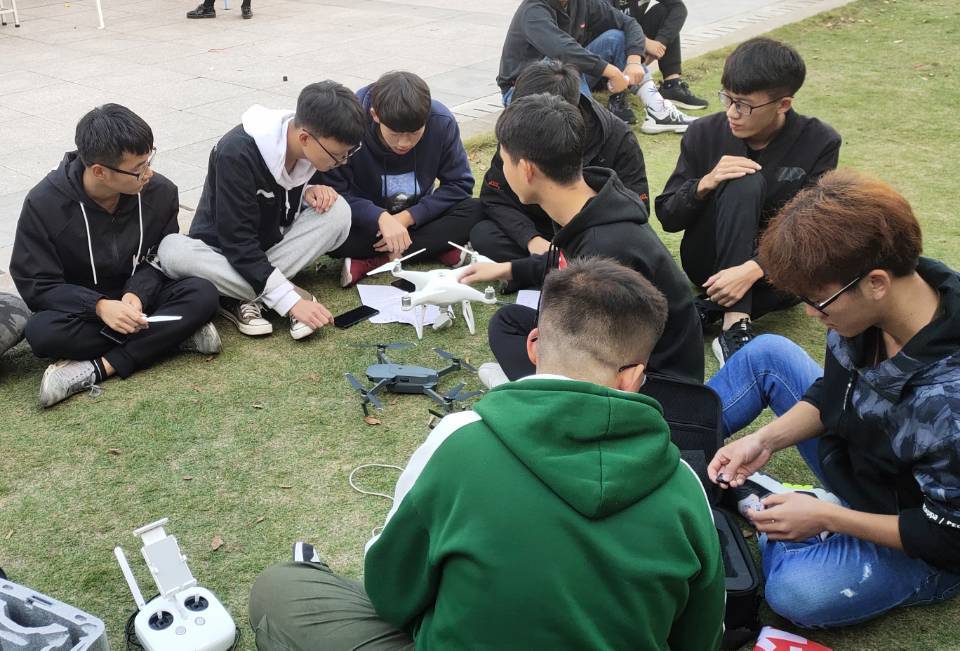 国产成人精品一区二区三区