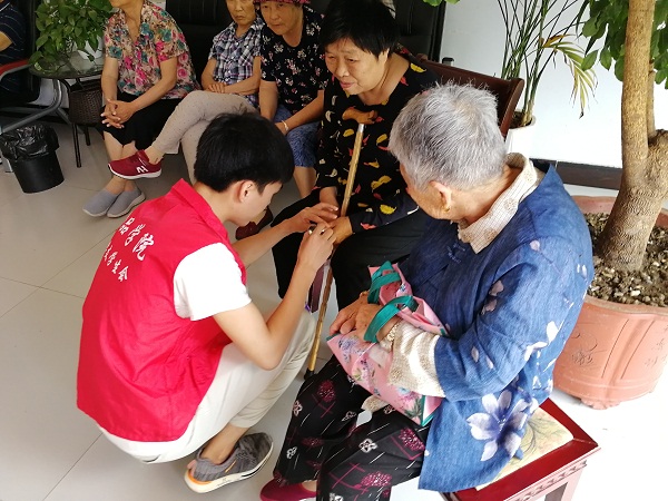 国产成人精品一区二区三区