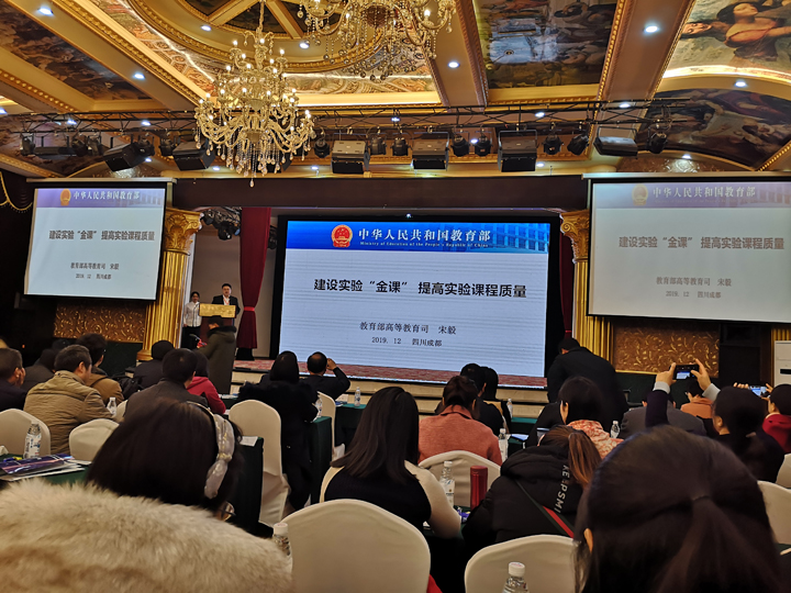 国产成人精品一区二区三区