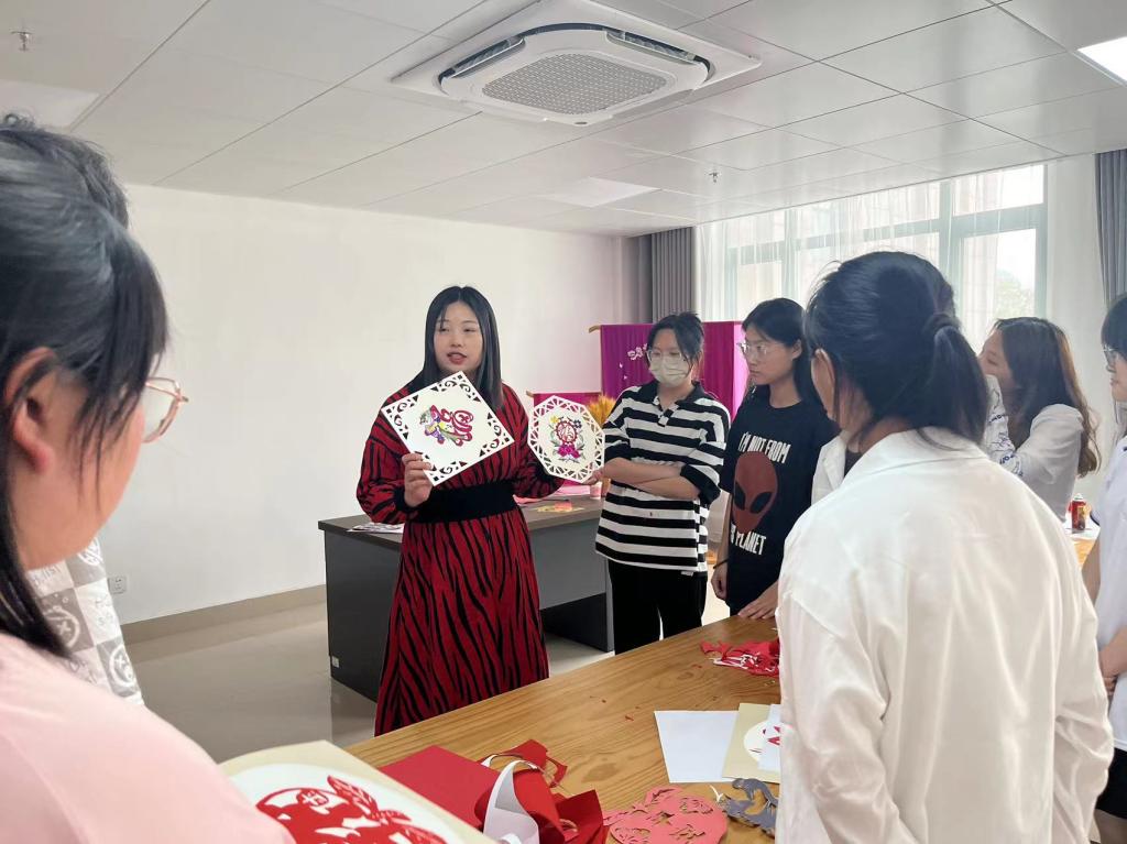 国产成人精品一区二区三区