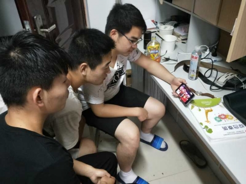 国产成人精品一区二区三区