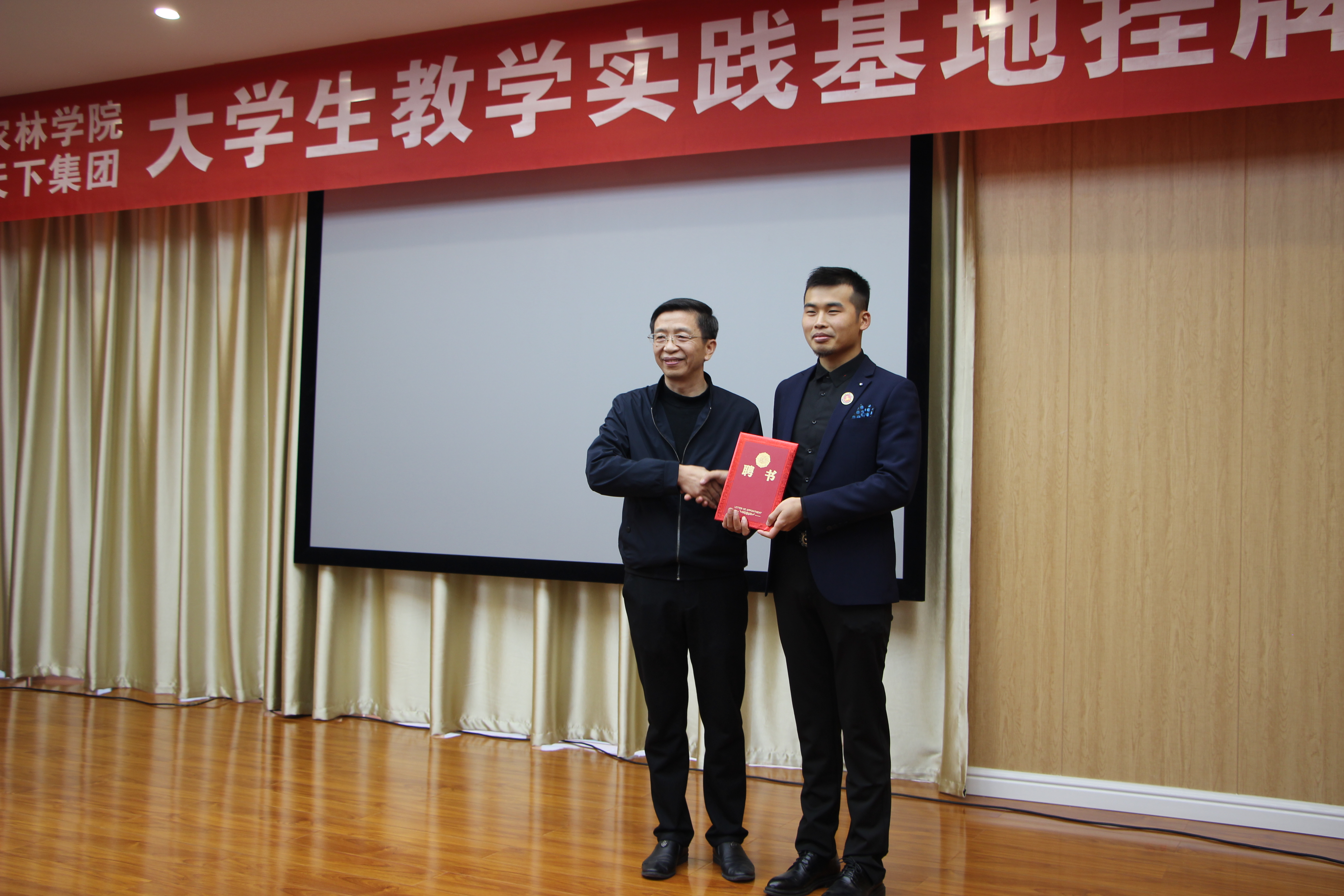 国产成人精品一区二区三区